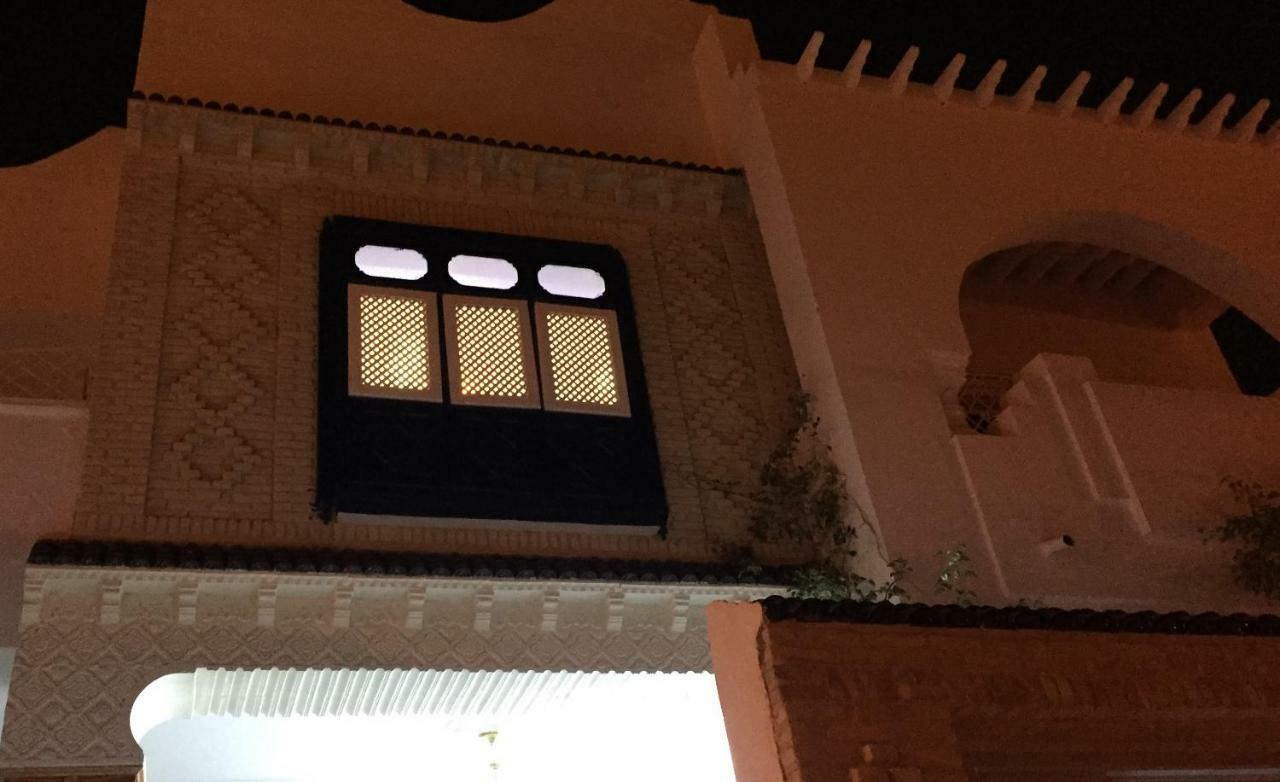 Villa Dar Ezzahra Governatorato di Governatorato di Tozeur Esterno foto